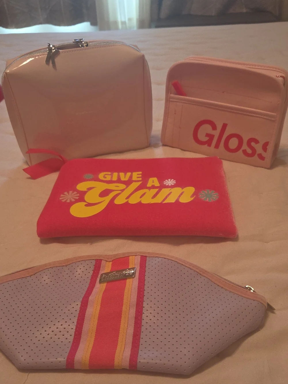 Cosmetic Bag Set Benefit, Glossier, Kylie Cosmetics
